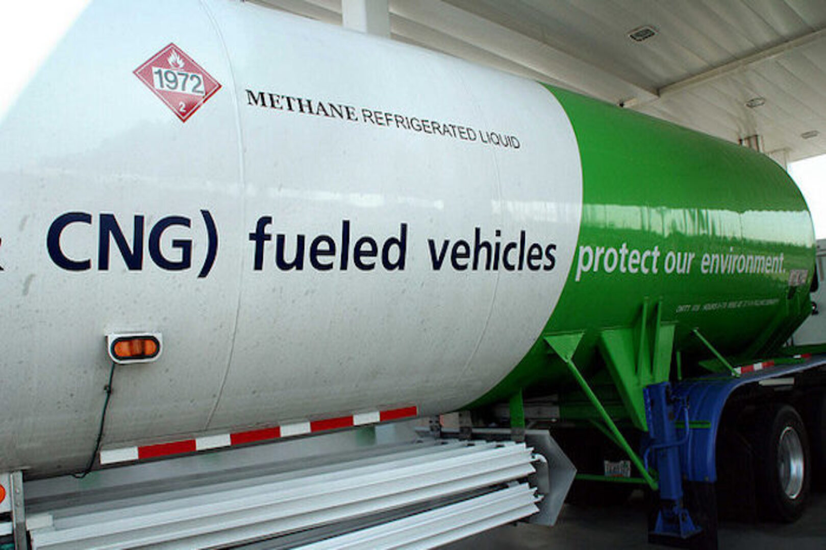 Nigeria considers mandatory shift of commercial vehicles to CNG and electric power
